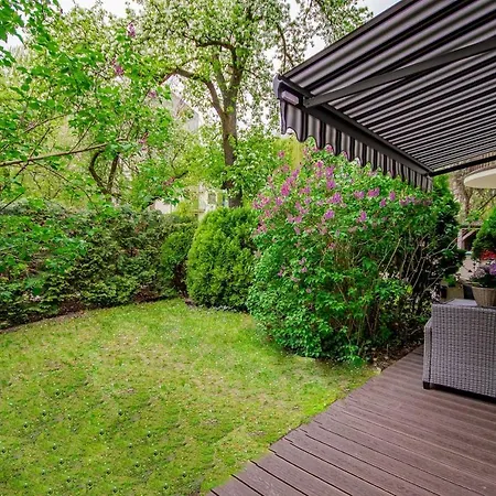 Inpoint 2-Bedrooms Apartment With Private Garden And Free Parking Краків Екстер'єр фото