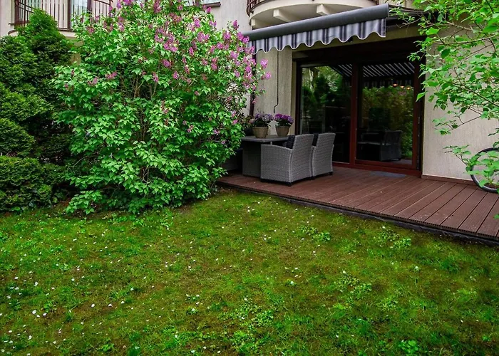 Inpoint 2-Bedrooms Apartment With Private Garden And Free Parking