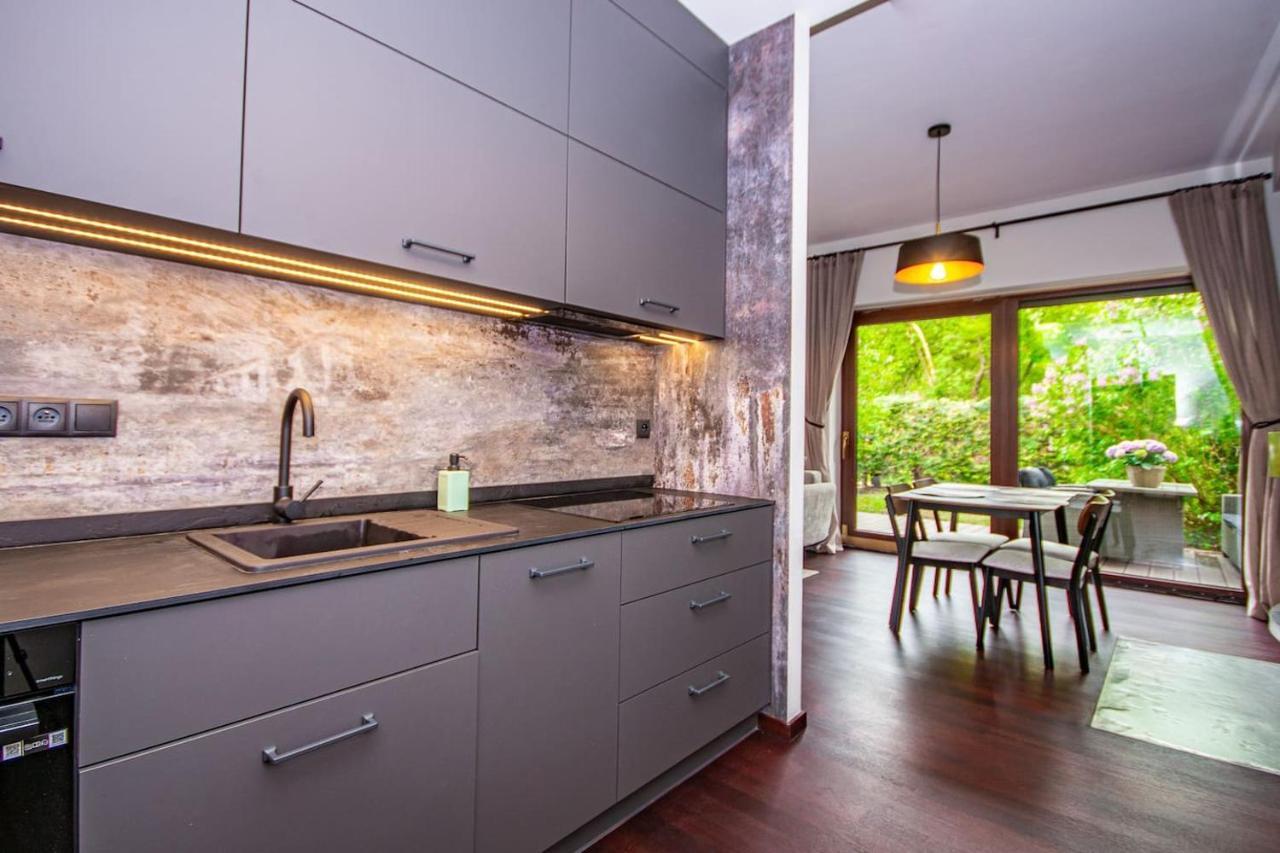 Inpoint 2-bedrooms With Private Garden And Free Parking Apartmán *