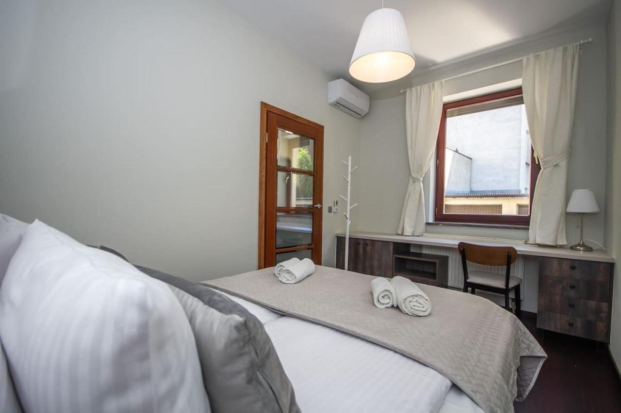 Inpoint 2-bedrooms With Private Garden And Free Parking Apartmán Krakov